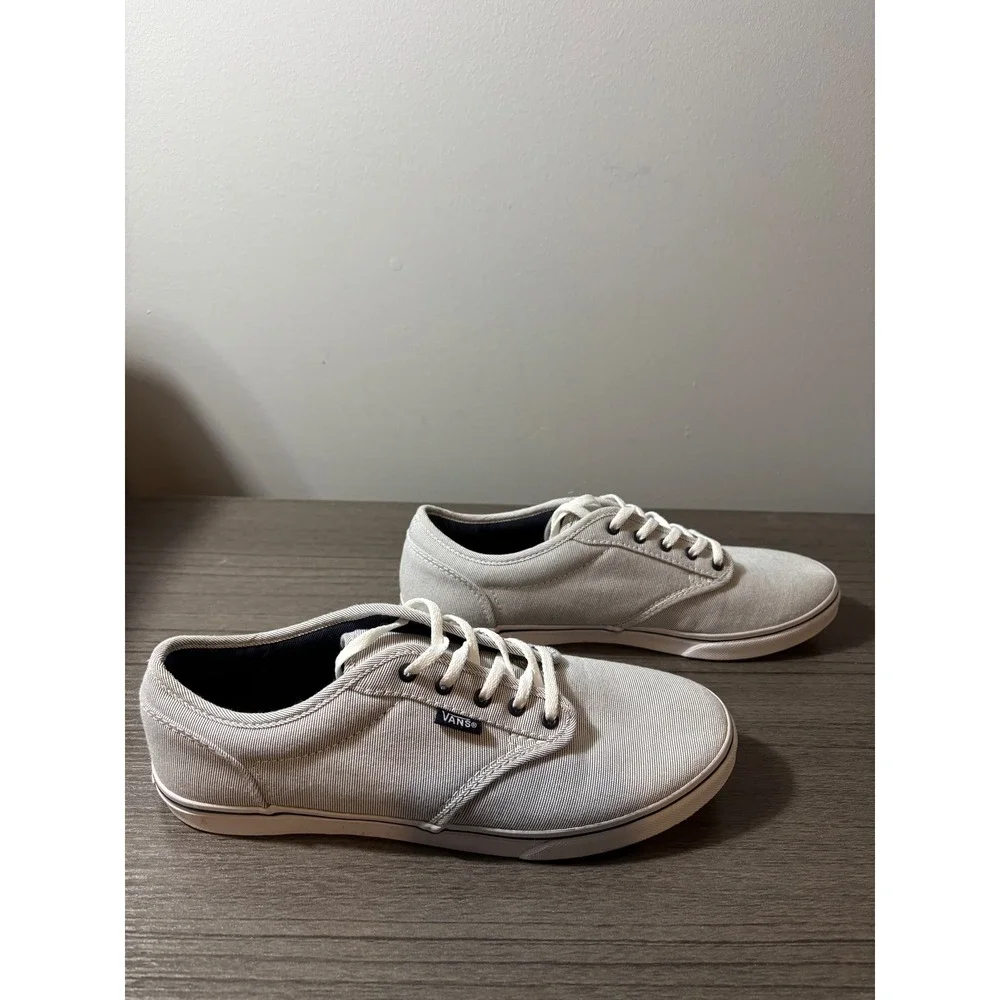 Vans Womens Blue and White Pinstripe Lace Up Low‎ Top Sneaker Size 9